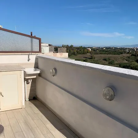 Vivi In Un Attico Tipico Romano Con Vista Su Roma Apartment Rome