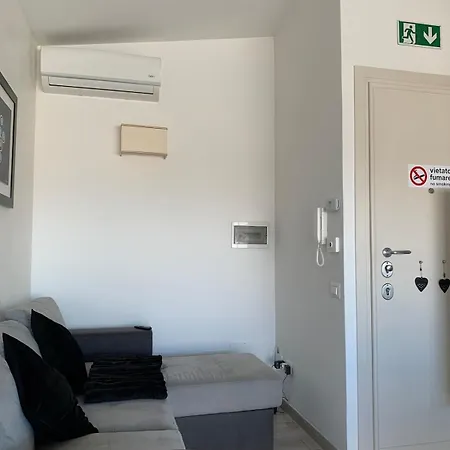 Apartment Vivi In Un Attico Tipico Romano Con Vista Su Roma Rome